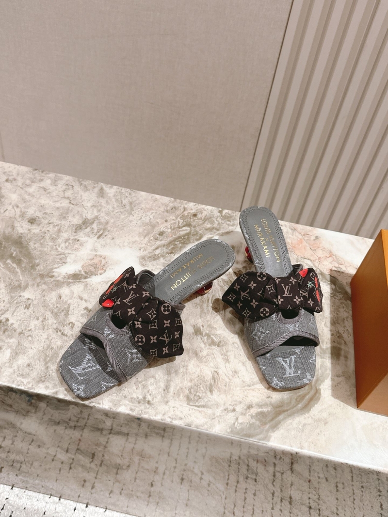 l0vis Vvtt0n slippers